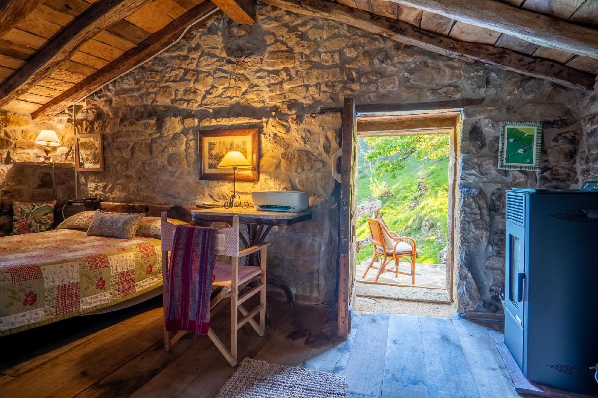 Vivienda Pasiega Lo Lucas 1920 San Roque de Ríomiera Extérieur photo